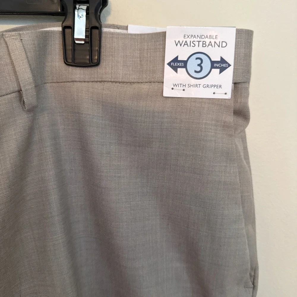 Saddlebred Dress Pants Mens 42x30 Beige Traveler Comfort Flex Straight Fit